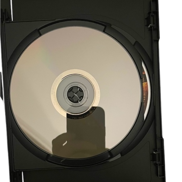 The Hunger Games DVD Two Discs NWOT - Picture 5 of 6